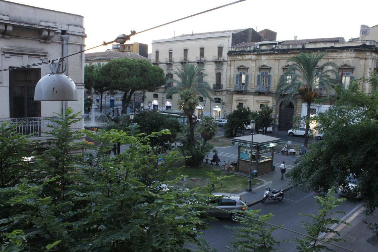 La casa di isabella Bed & Breakfast Catania Bagian luar foto